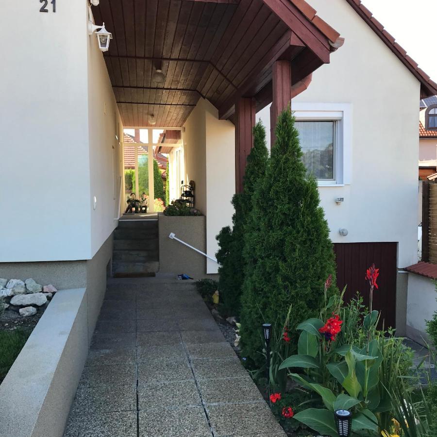 Mosonmagyaróvár Apartman Tinasol מראה חיצוני תמונה