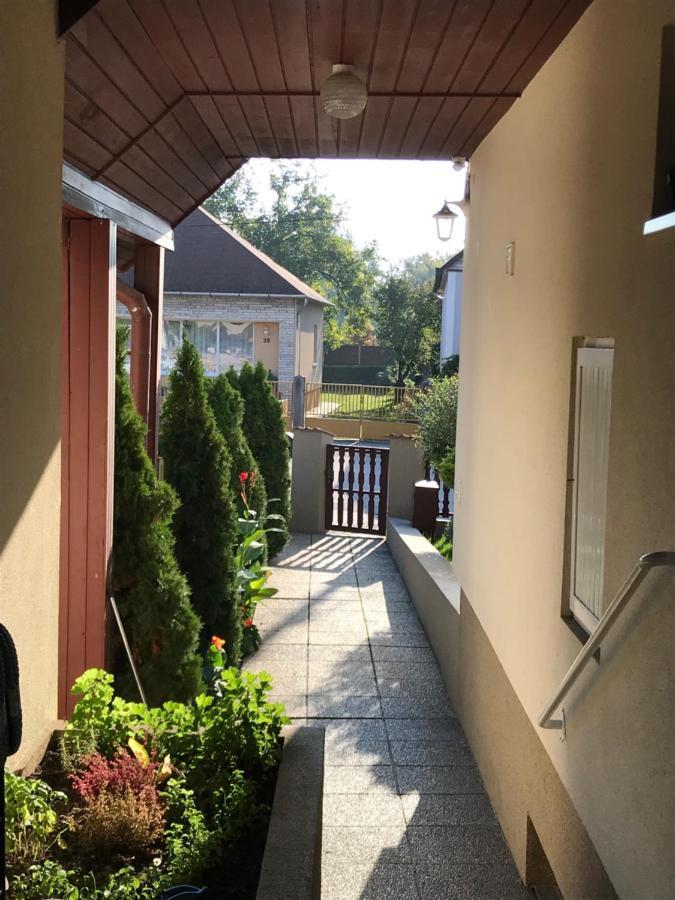 Mosonmagyaróvár Apartman Tinasol מראה חיצוני תמונה