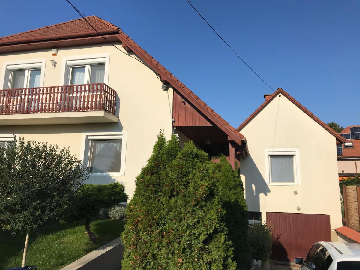 Mosonmagyaróvár Apartman Tinasol מראה חיצוני תמונה